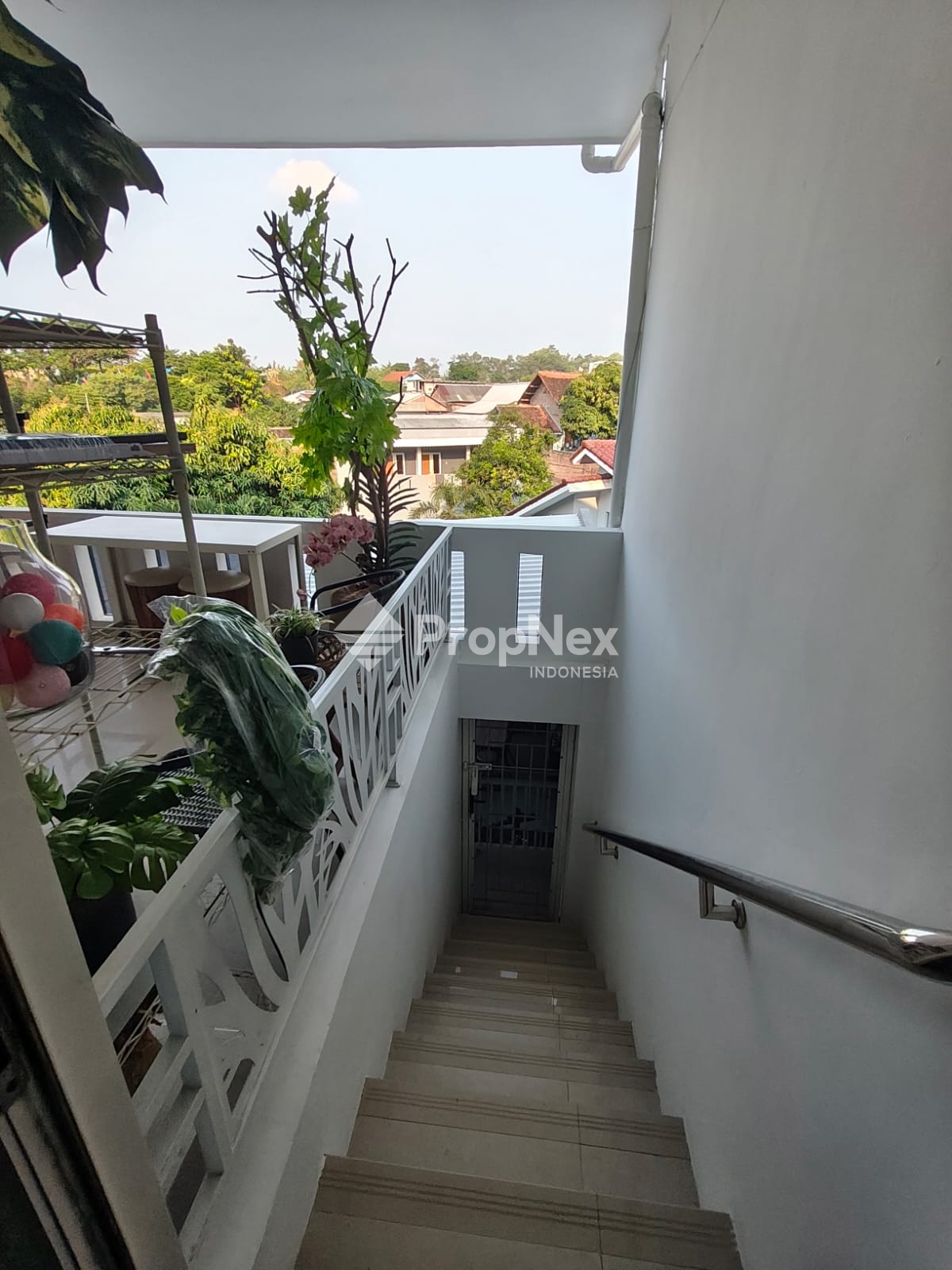 MURAH!! Rumah Semi Furnished 5 Kamar di Jangli Tlawah Semarang — foto 8